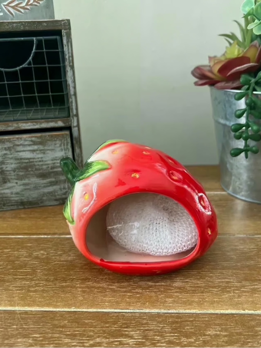 New Strawberry Ceramic Sponge Holder